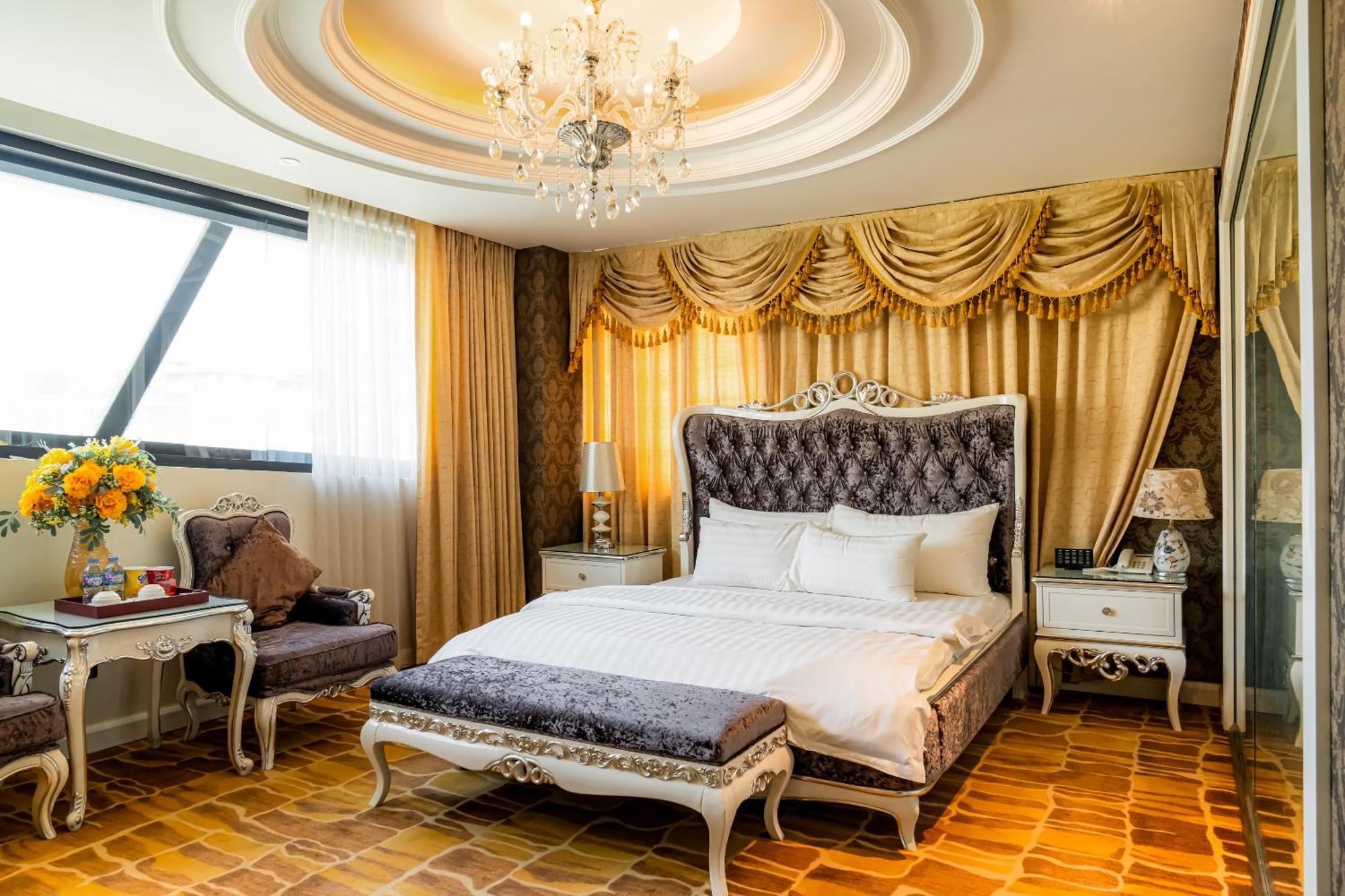 Hoang Trieu Hotel Ho Chi Minh City Bagian luar foto