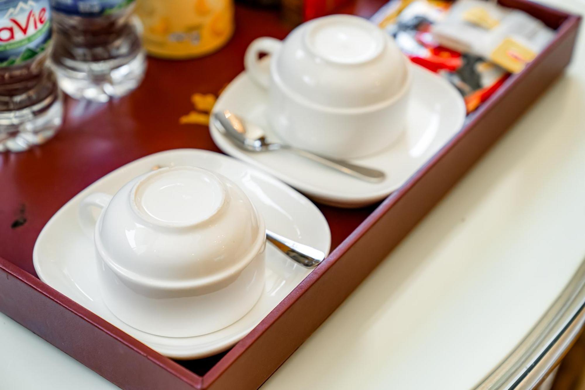 Hoang Trieu Hotel Ho Chi Minh City Bagian luar foto