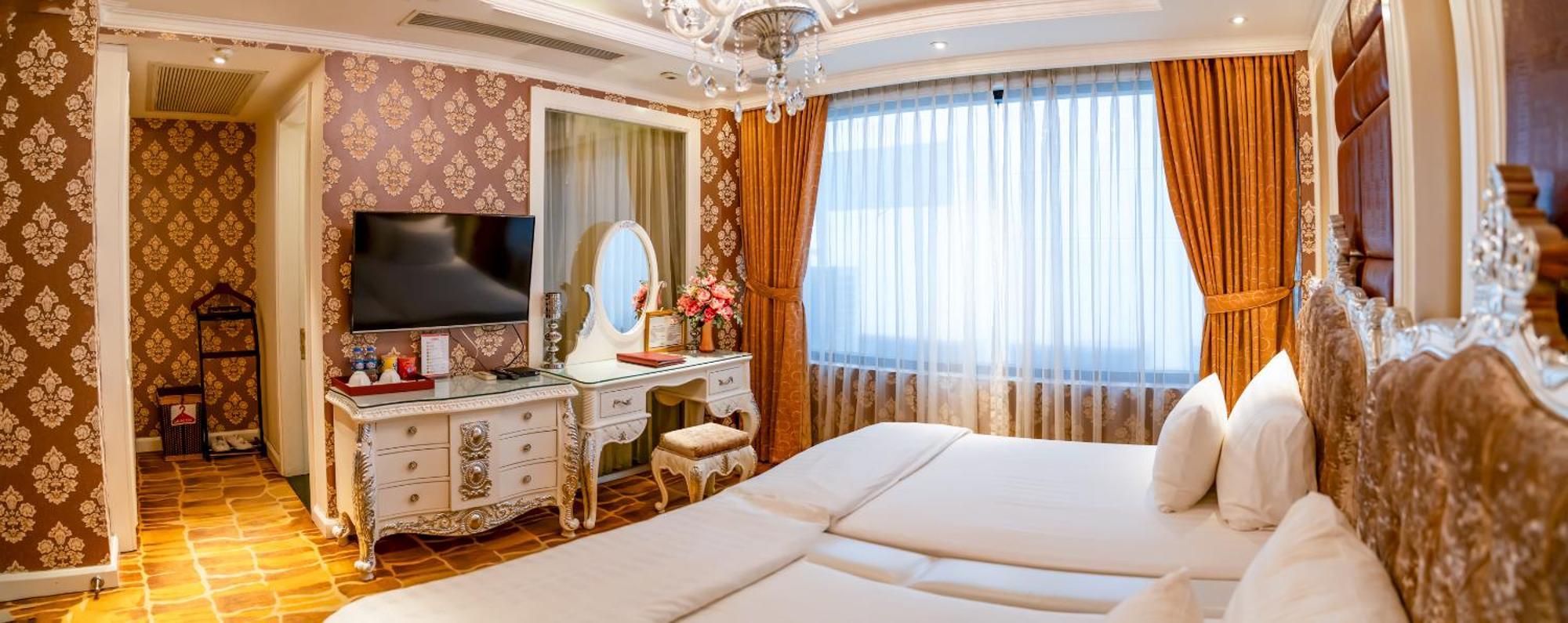 Hoang Trieu Hotel Ho Chi Minh City Bagian luar foto