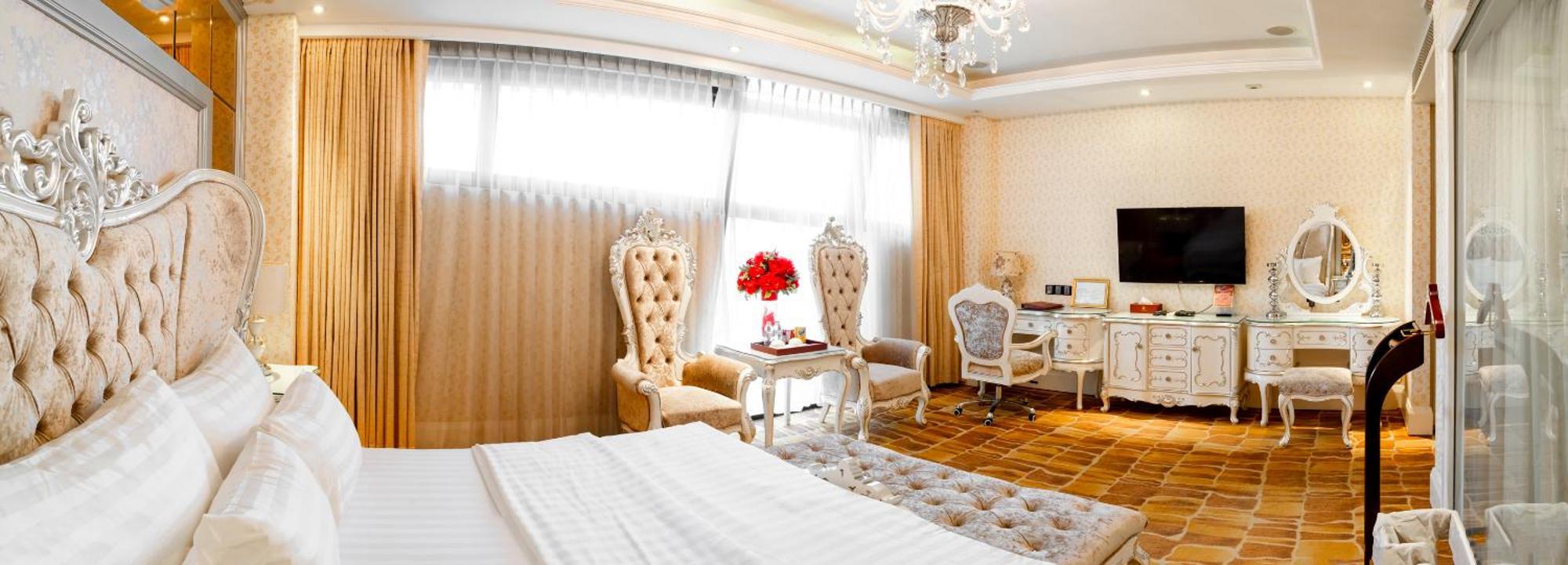 Hoang Trieu Hotel Ho Chi Minh City Bagian luar foto