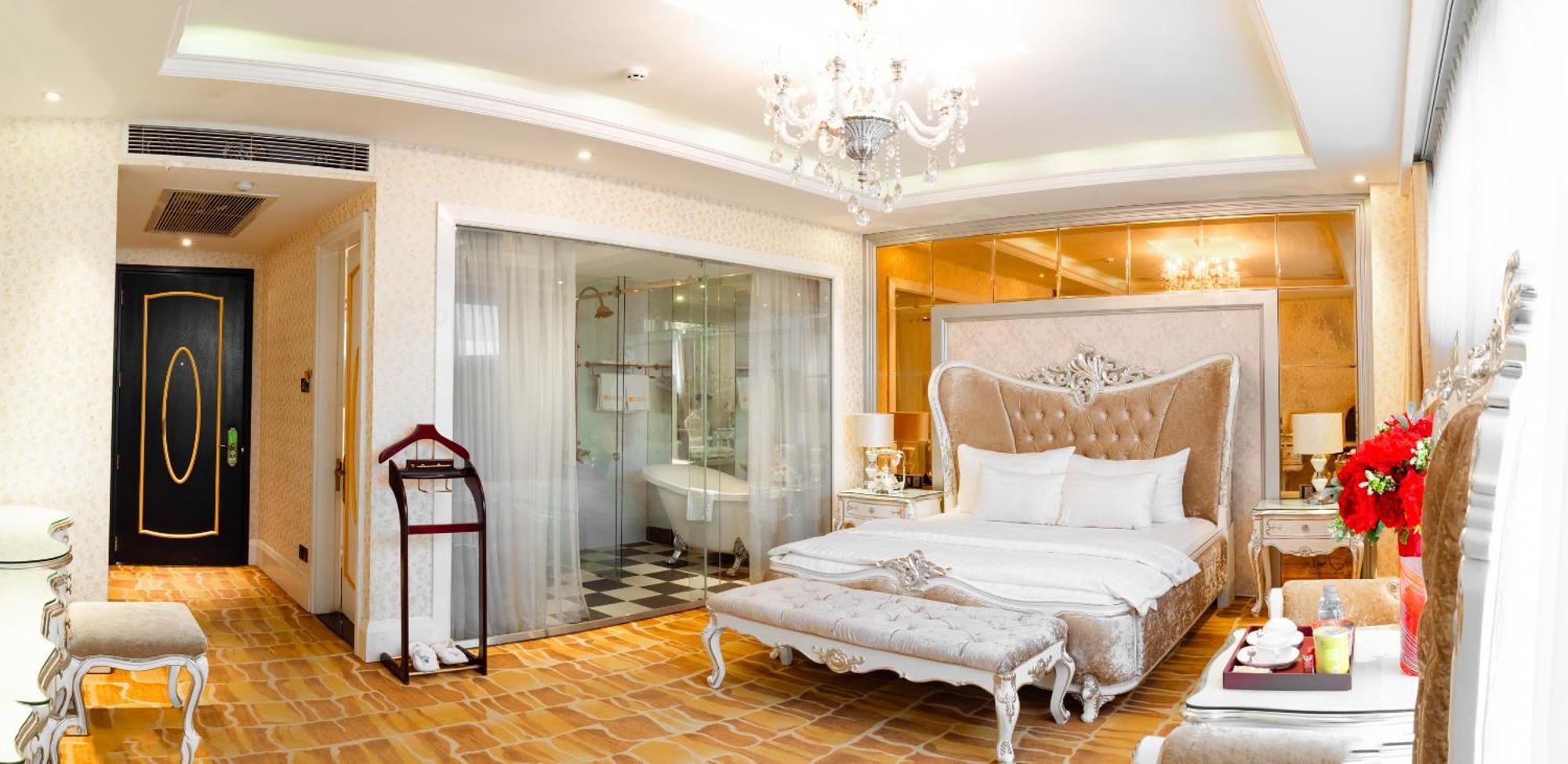 Hoang Trieu Hotel Ho Chi Minh City Bagian luar foto