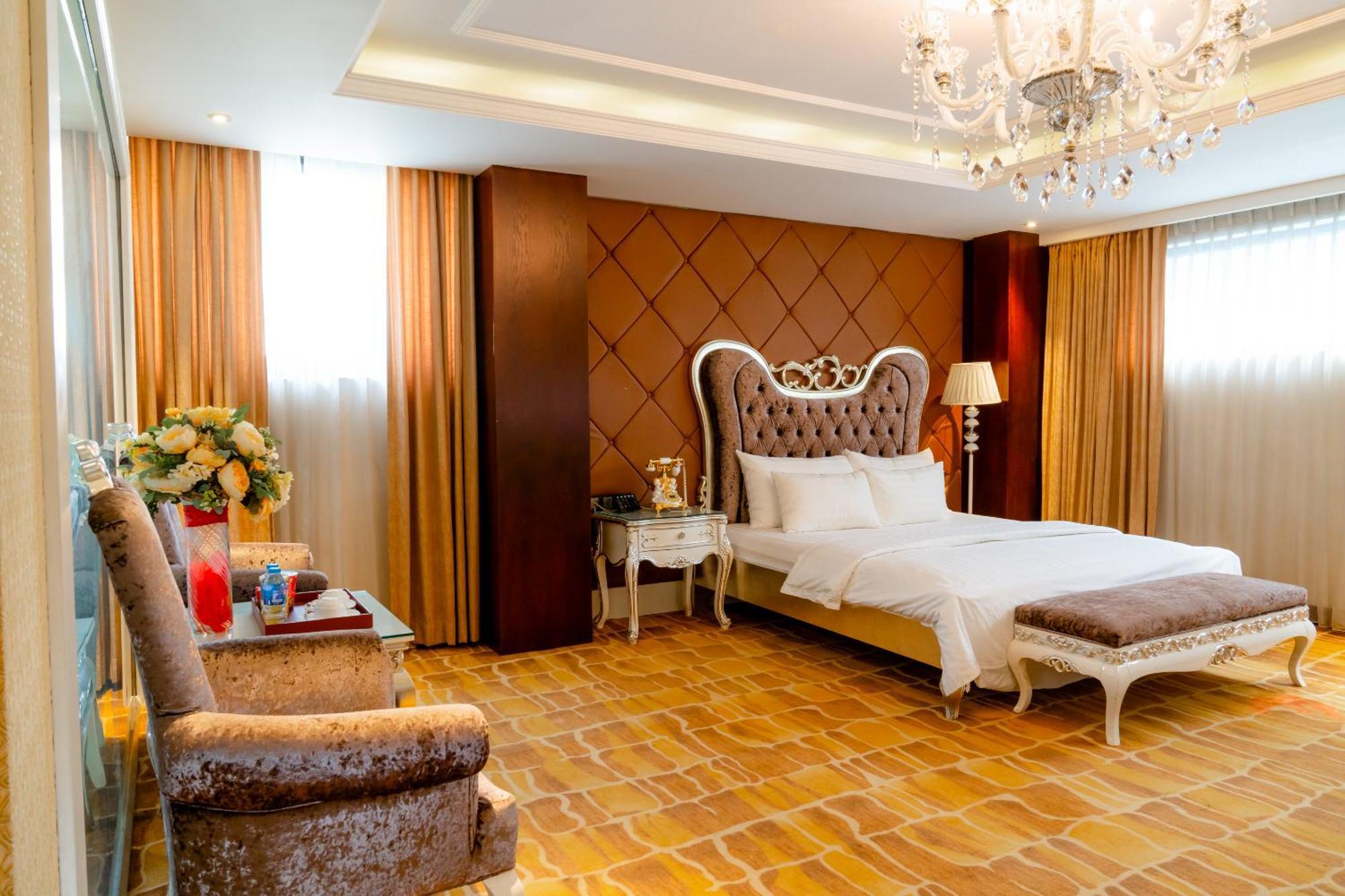 Hoang Trieu Hotel Ho Chi Minh City Bagian luar foto