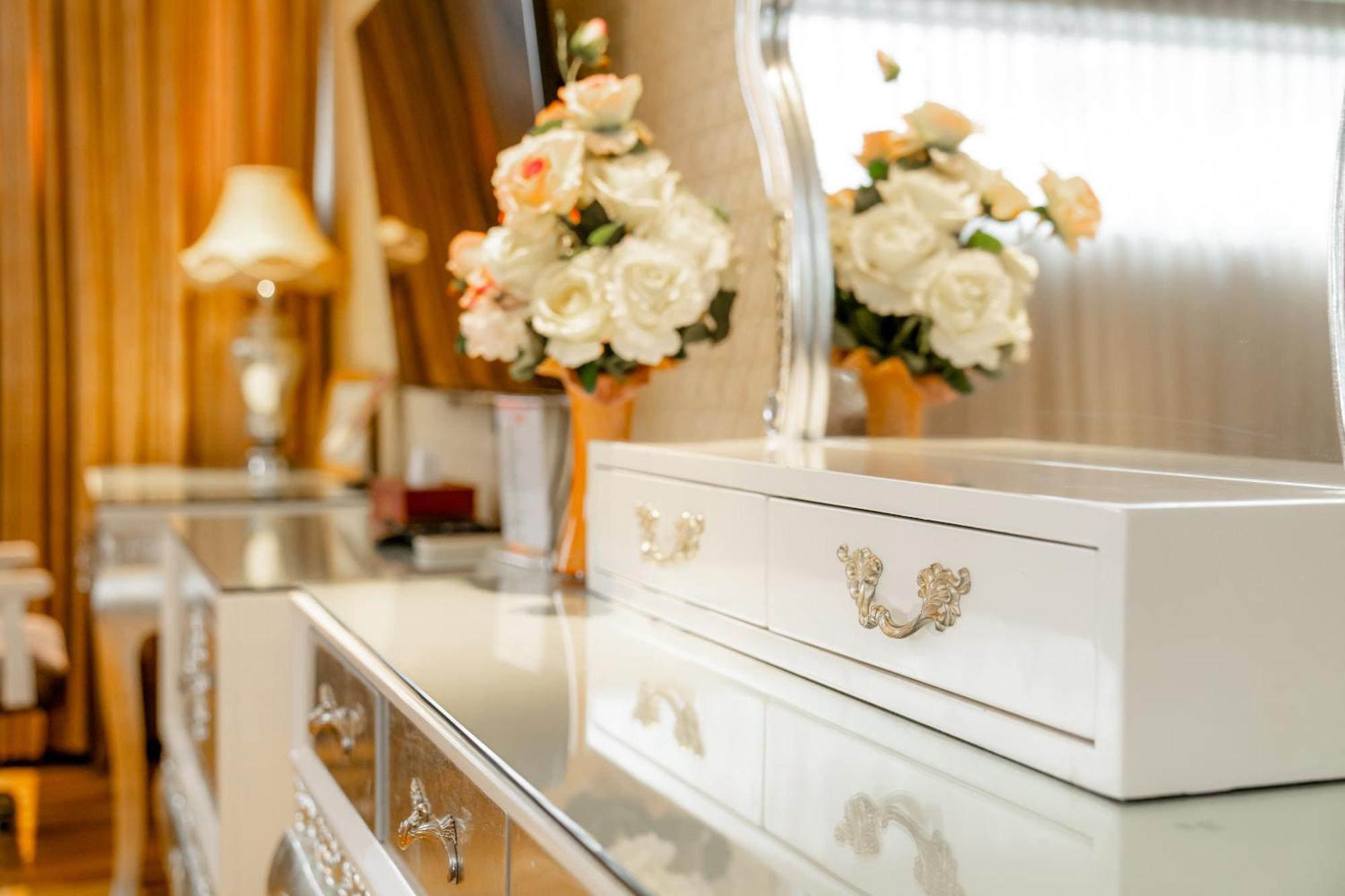 Hoang Trieu Hotel Ho Chi Minh City Bagian luar foto